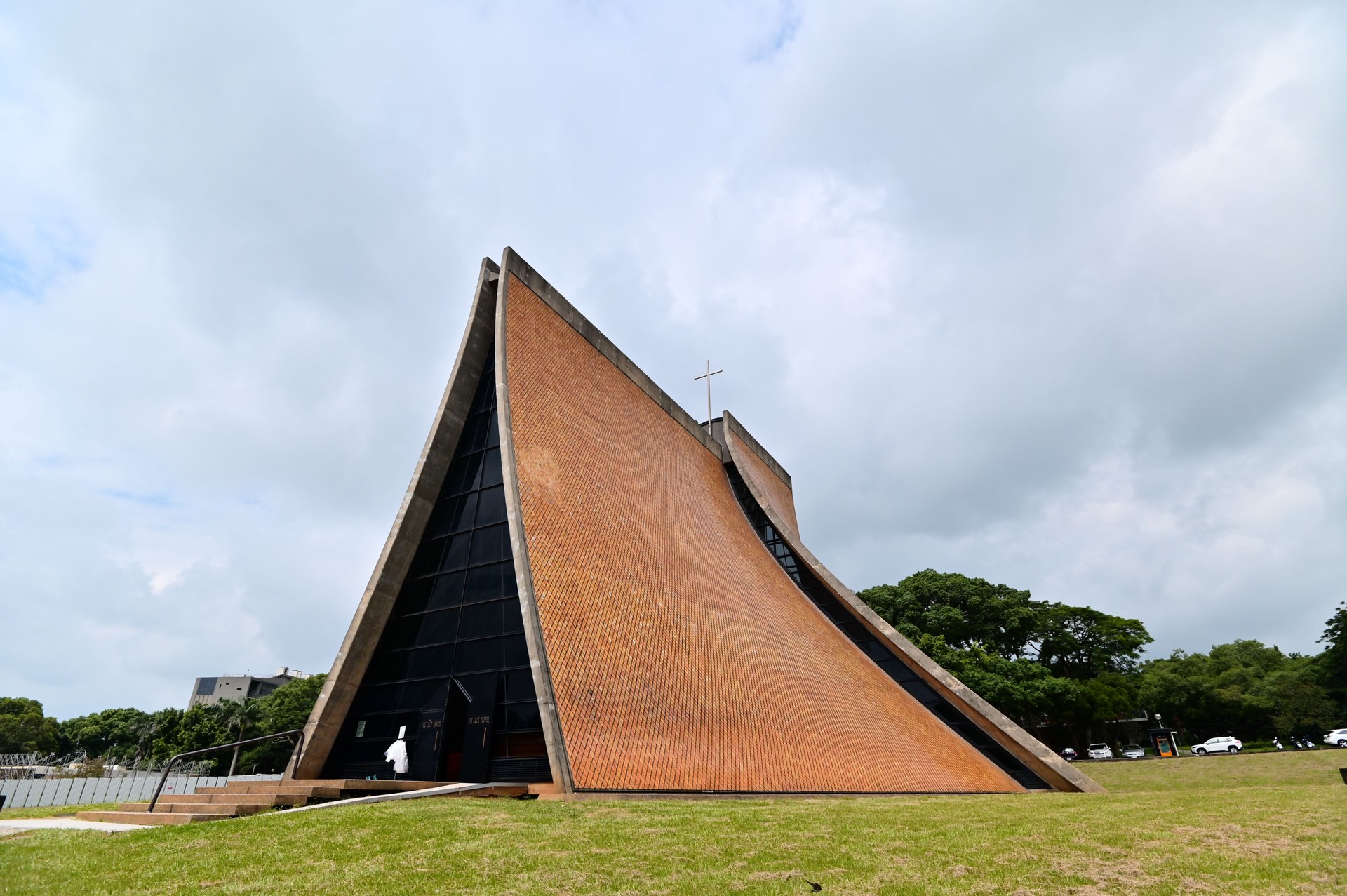 Luce Chapel Inspired by Calligraphy and Taoist Philosophy at Tunghai University